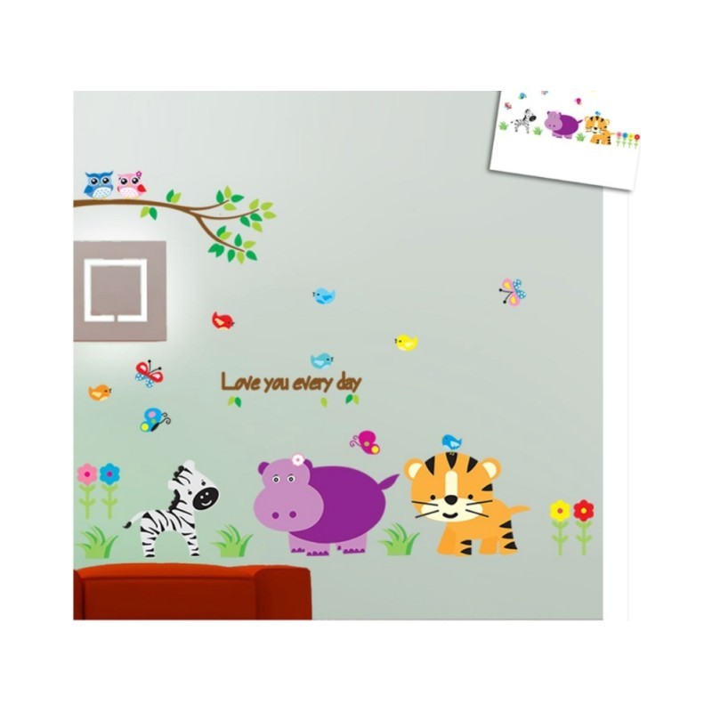 Stenska nalepka za otroško sobo, HIPO S PRIJATELJI