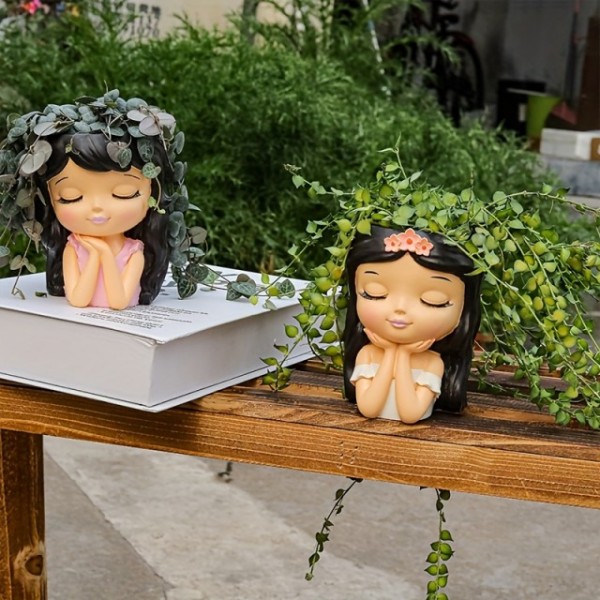 Cvetlični lonček ZAMIŠLJENA DEKLICA