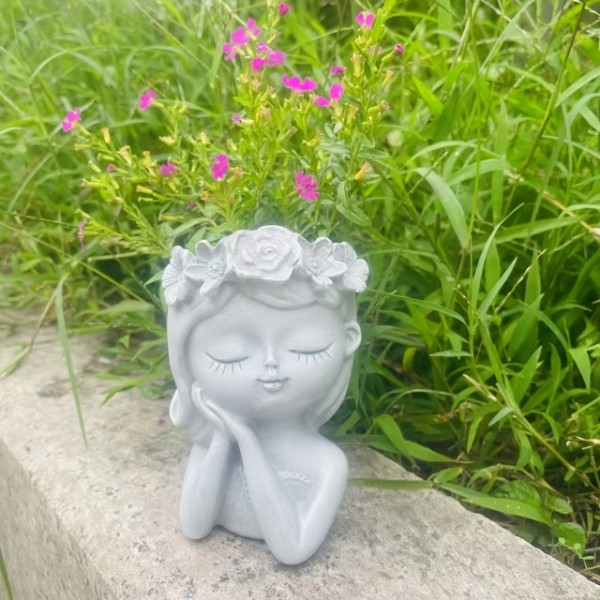 Cvetlični lonček PRIKUPNA DEKLICA