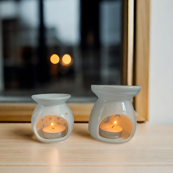 Bel keramični svečnik za eterična olja